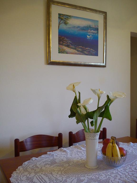 ורסי Milutinov Dvor Apartments מראה חיצוני תמונה