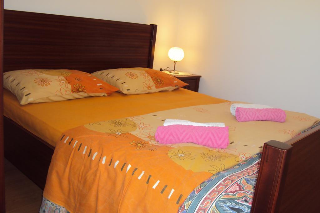 ורסי Milutinov Dvor Apartments מראה חיצוני תמונה