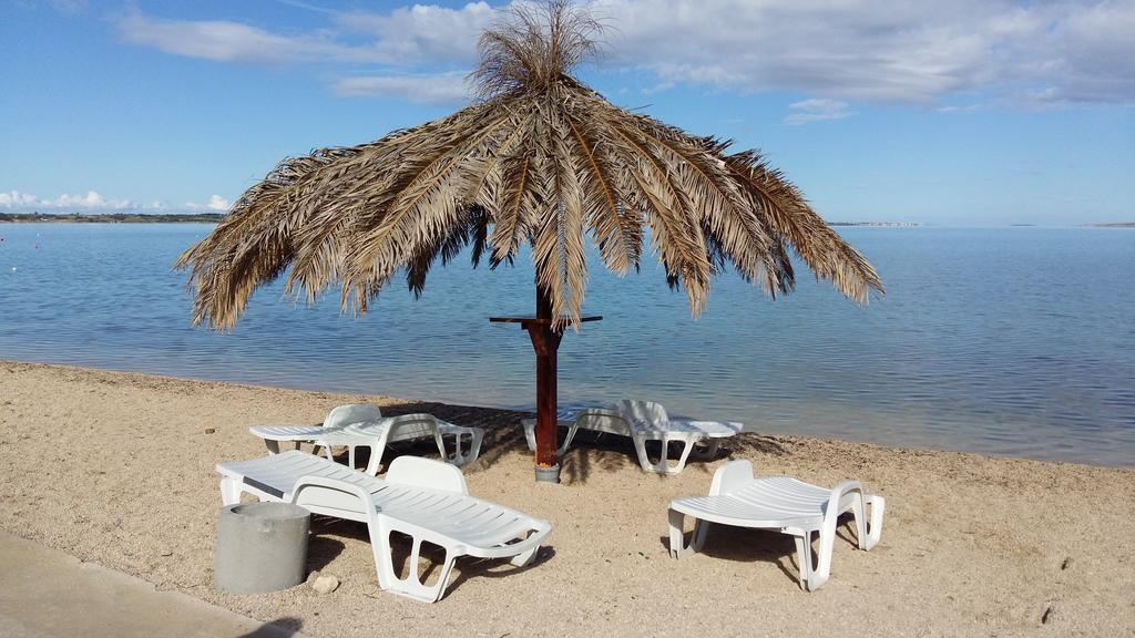 ורסי Milutinov Dvor Apartments מראה חיצוני תמונה