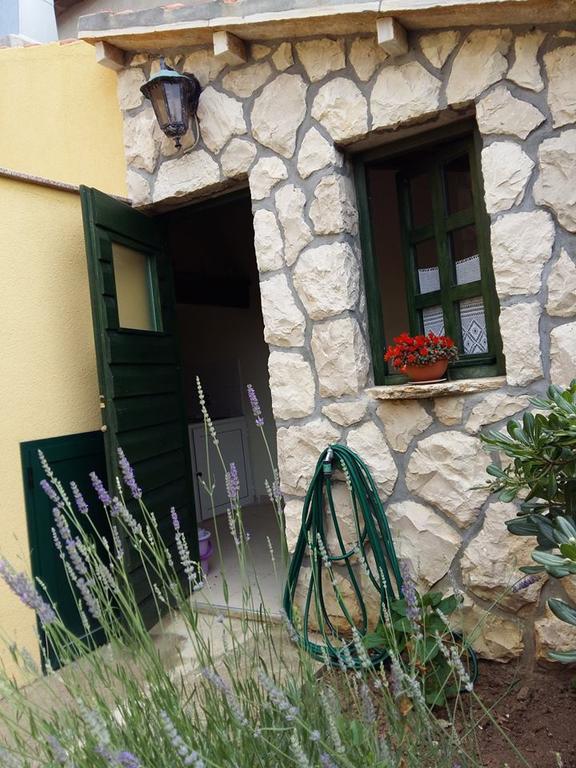 ורסי Milutinov Dvor Apartments מראה חיצוני תמונה