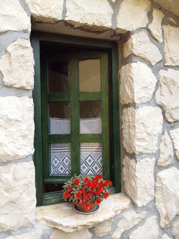 ורסי Milutinov Dvor Apartments מראה חיצוני תמונה